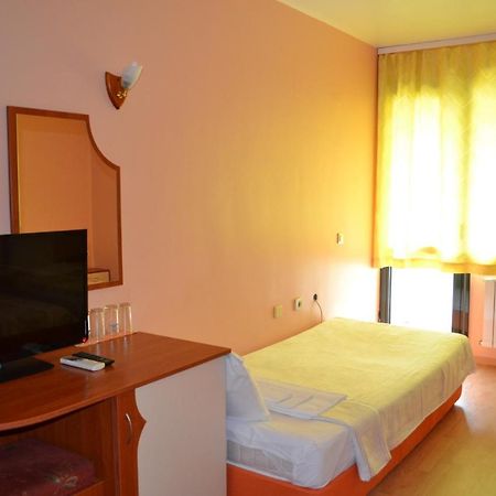 Hotel Perla Gorna Oryakhovitsa Εξωτερικό φωτογραφία