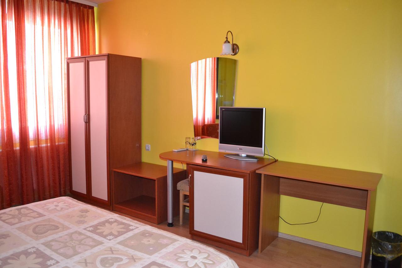 Hotel Perla Gorna Oryakhovitsa Εξωτερικό φωτογραφία