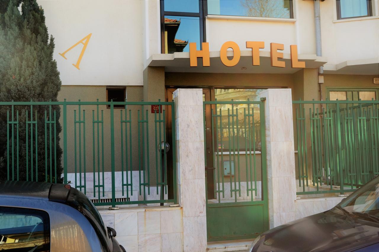 Hotel Perla Gorna Oryakhovitsa Εξωτερικό φωτογραφία